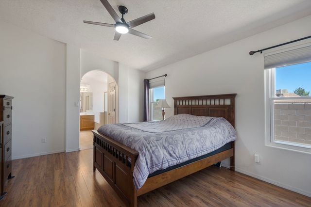9423 E Travilla Drive NW, Albuquerque, NM 87114