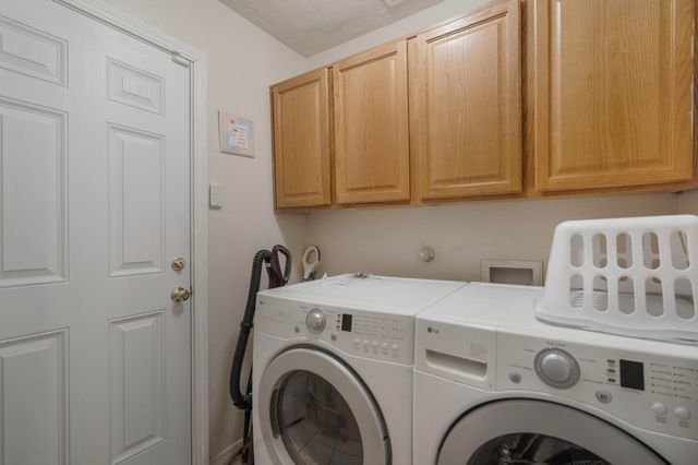 9423 E Travilla Drive NW, Albuquerque, NM 87114