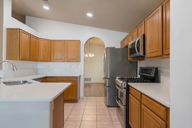 9423 E Travilla Drive NW, Albuquerque, NM 87114
