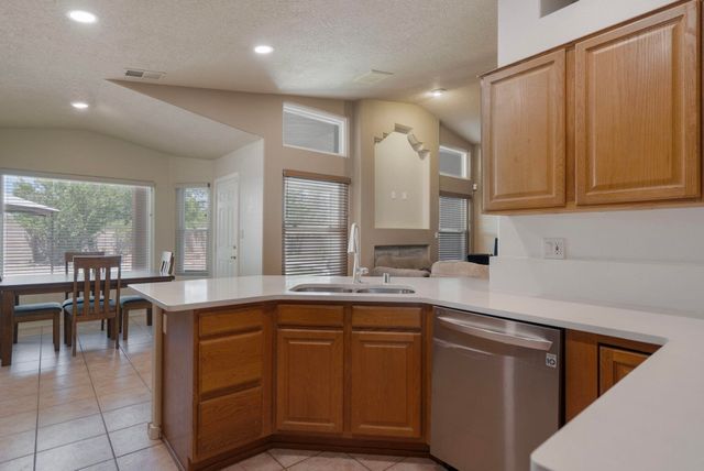 9423 E Travilla Drive NW, Albuquerque, NM 87114