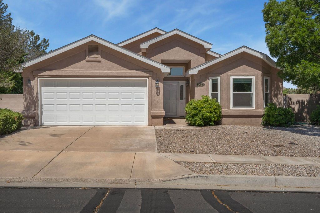 9423 E Travilla Drive NW, Albuquerque, NM 87114