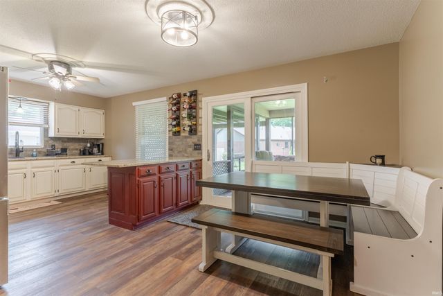 2611 Deerfield Drive, Evansville, IN 47725
