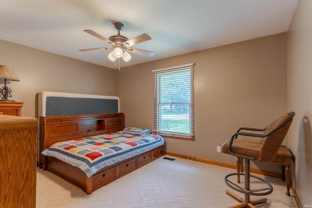 2611 Deerfield Drive, Evansville, IN 47725