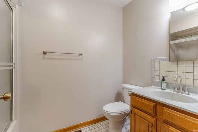 2611 Deerfield Drive, Evansville, IN 47725