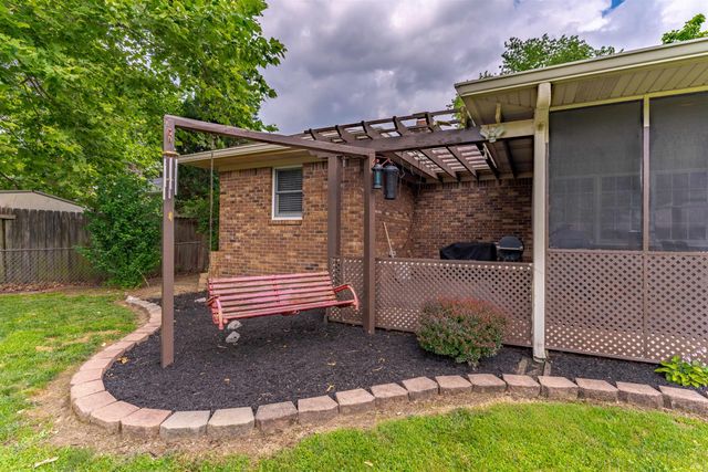 2611 Deerfield Drive, Evansville, IN 47725