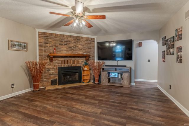 2611 Deerfield Drive, Evansville, IN 47725