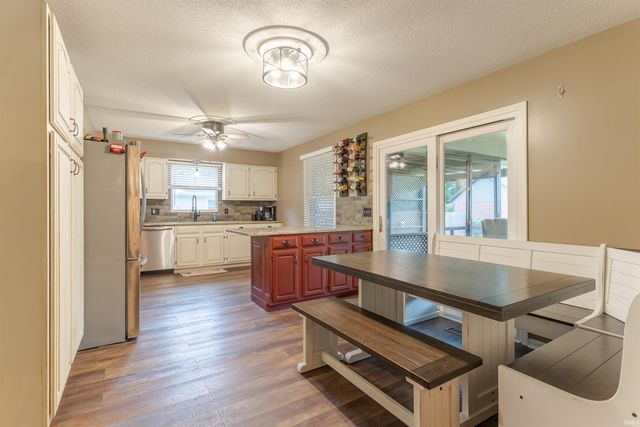 2611 Deerfield Drive, Evansville, IN 47725