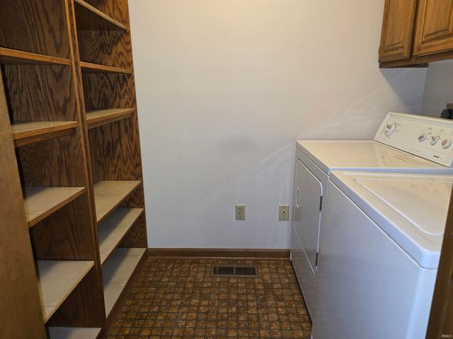 5717 Bayside Drive, Fort Wayne, IN 46815