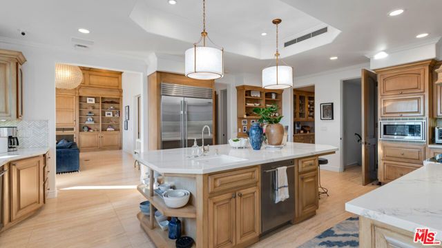 6110 Merritt Drive, Malibu, CA 90265