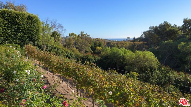 6110 Merritt Drive, Malibu, CA 90265