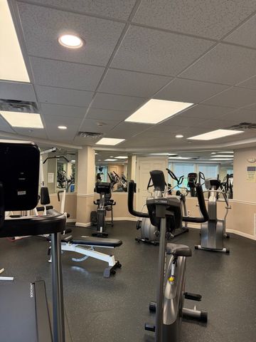 5 Woodman Way 301-B, Newburyport, MA 01950