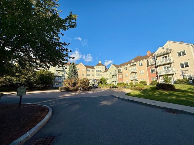 5 Woodman Way 301-B, Newburyport, MA 01950