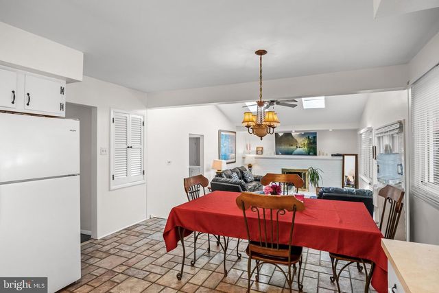 200 ROANOKE RD, Cherry Hill, NJ 08003