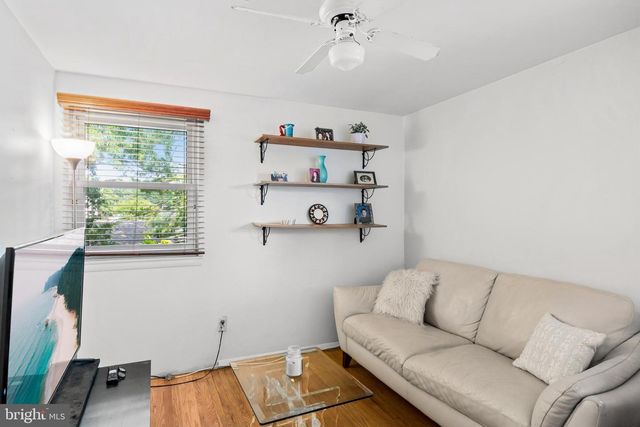 200 ROANOKE RD, Cherry Hill, NJ 08003