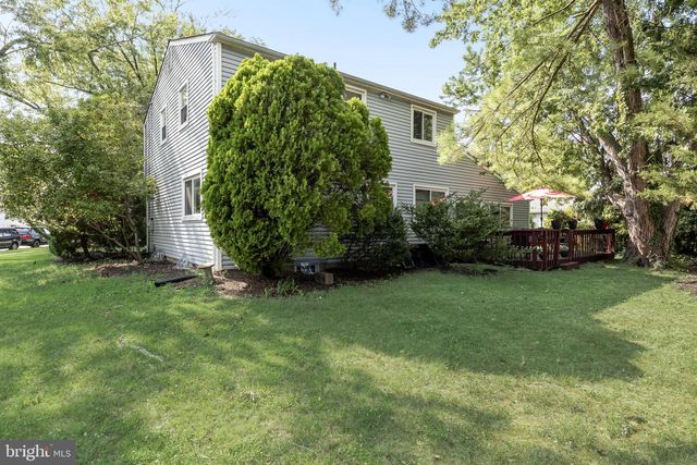 200 ROANOKE RD, Cherry Hill, NJ 08003