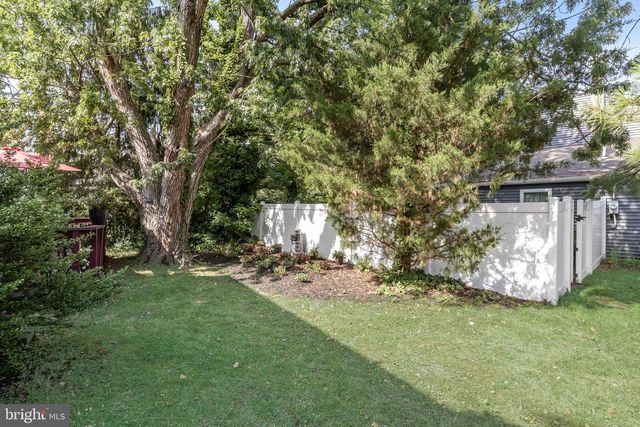 200 ROANOKE RD, Cherry Hill, NJ 08003