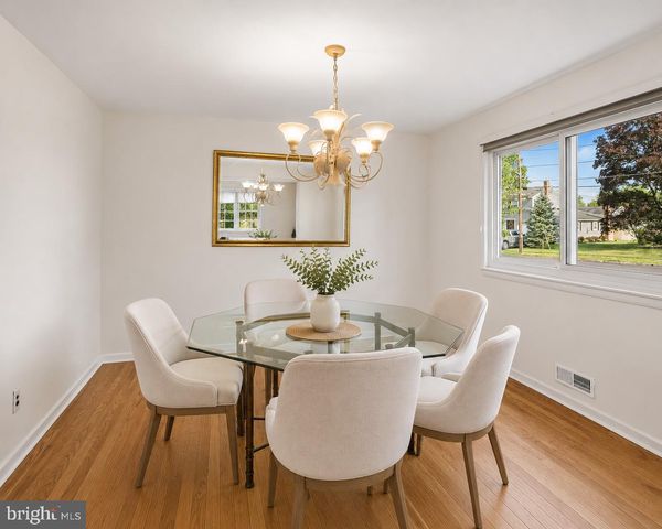 200 ROANOKE RD, Cherry Hill, NJ 08003