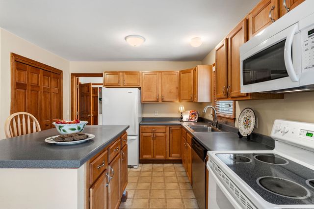 516 Berry River Road, Barrington, NH 03825