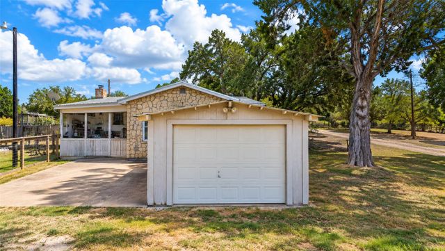 354 Alta Vista DR, Bastrop, TX 78602