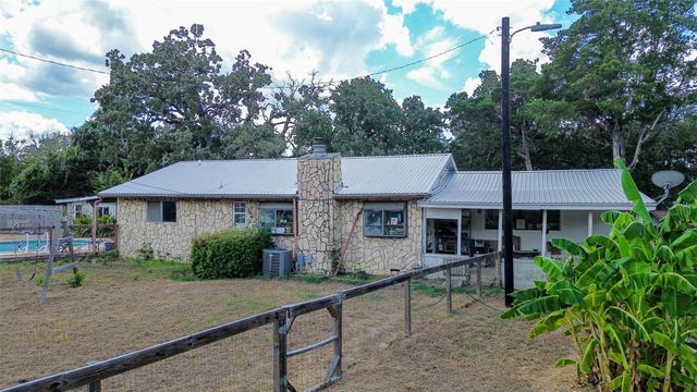 354 Alta Vista DR, Bastrop, TX 78602