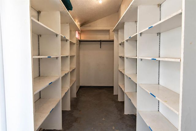 354 Alta Vista DR, Bastrop, TX 78602