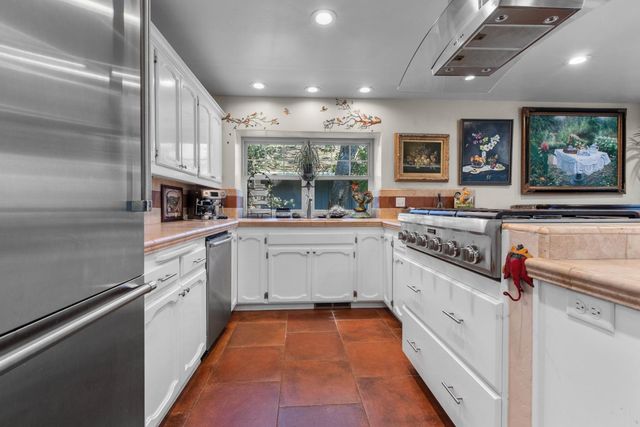 17993 Jayhawk Dr, Penn Valley, CA 95946