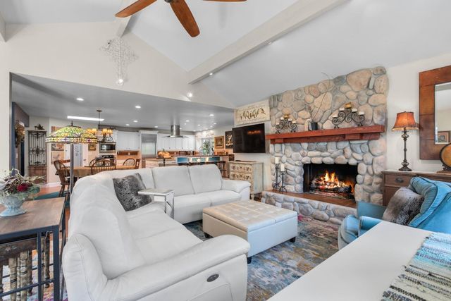 17993 Jayhawk Dr, Penn Valley, CA 95946
