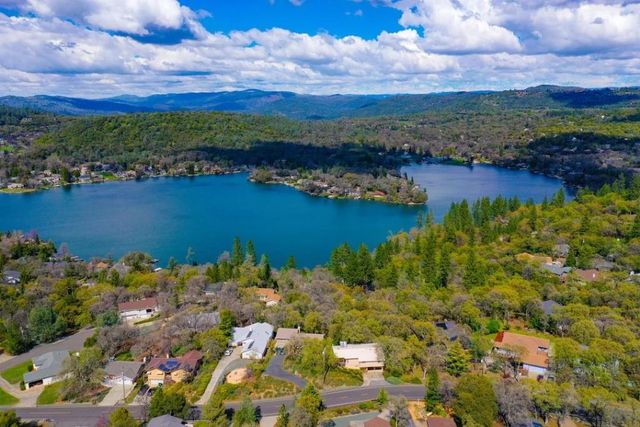 17993 Jayhawk Dr, Penn Valley, CA 95946