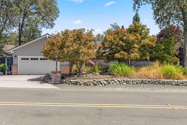 17993 Jayhawk Dr, Penn Valley, CA 95946