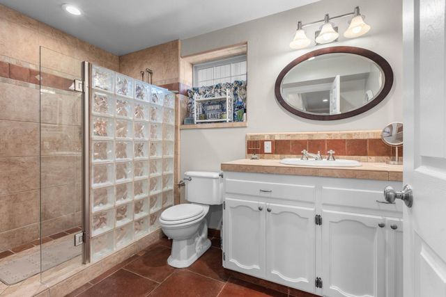 17993 Jayhawk Dr, Penn Valley, CA 95946