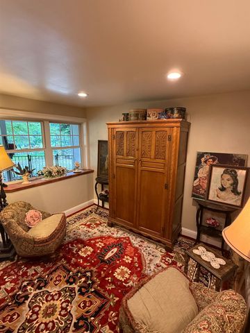 17993 Jayhawk Dr, Penn Valley, CA 95946