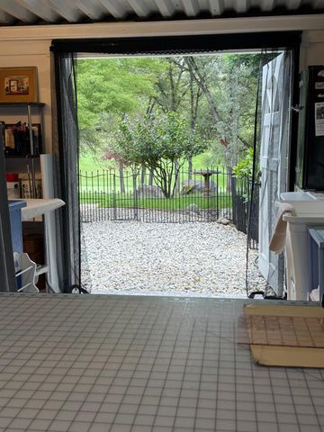 17993 Jayhawk Dr, Penn Valley, CA 95946