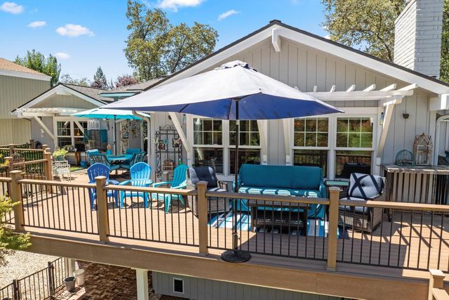 17993 Jayhawk Dr, Penn Valley, CA 95946