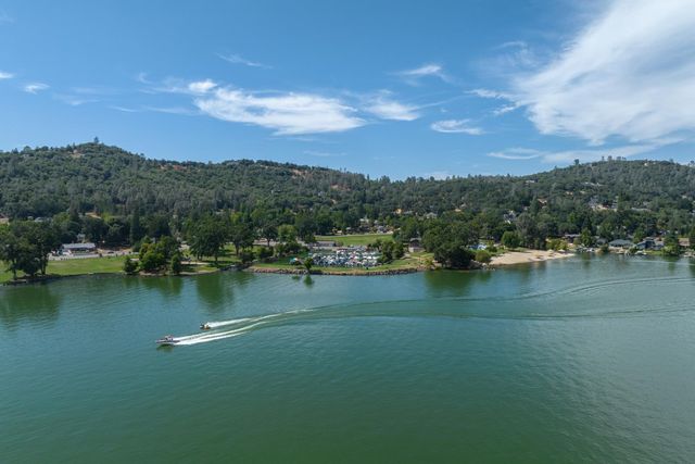 17993 Jayhawk Dr, Penn Valley, CA 95946