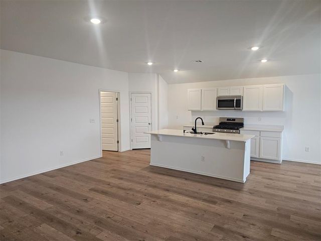 1824 Rock Elm Drive, Edmond, OK 73034