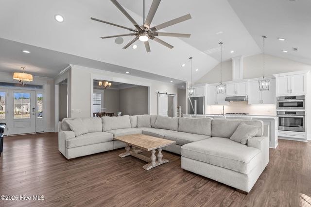 1005 Layne Court NE, Leland, NC 28451