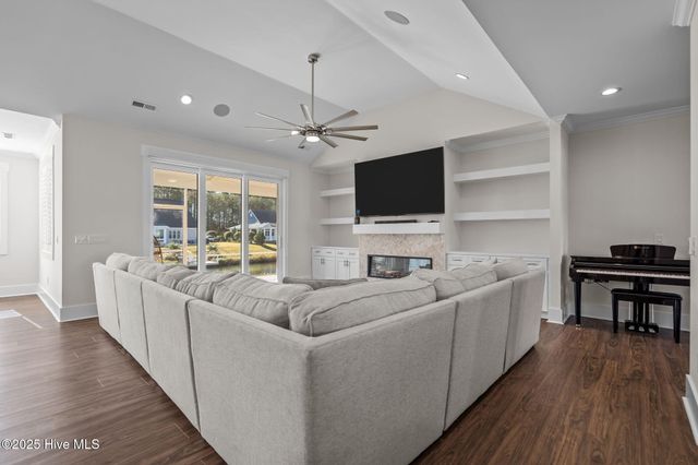 1005 Layne Court NE, Leland, NC 28451