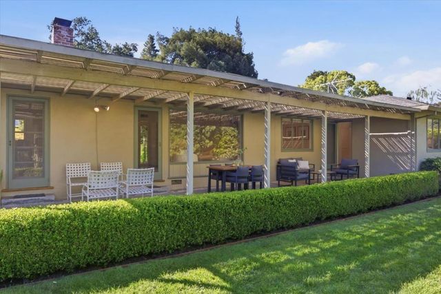 130 Erica Way, Portola Valley, CA 94028