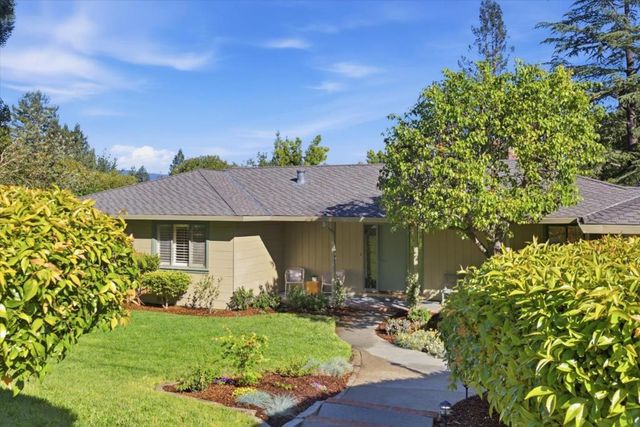 130 Erica Way, Portola Valley, CA 94028