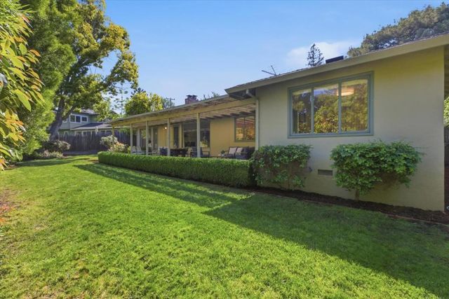 130 Erica Way, Portola Valley, CA 94028