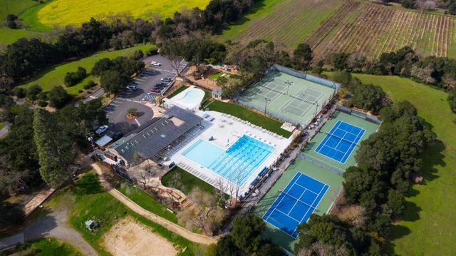 130 Erica Way, Portola Valley, CA 94028