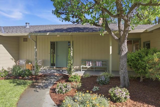 130 Erica Way, Portola Valley, CA 94028