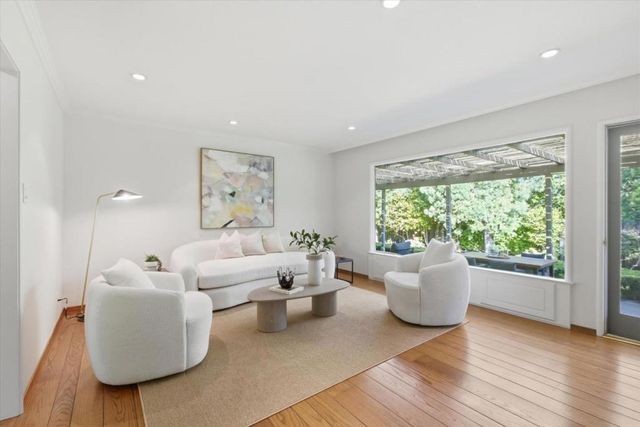 130 Erica Way, Portola Valley, CA 94028