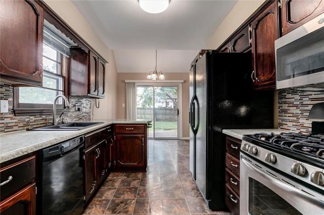 7302 Earnshaw Street, Shawnee, KS 66216