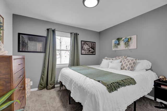 5906 Hamilton Drive, Evansville, IN 47711