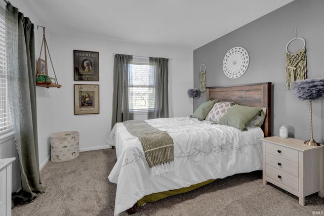 5906 Hamilton Drive, Evansville, IN 47711