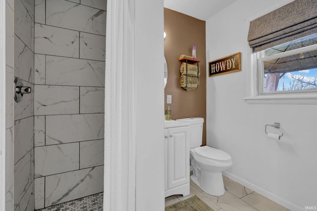 5906 Hamilton Drive, Evansville, IN 47711