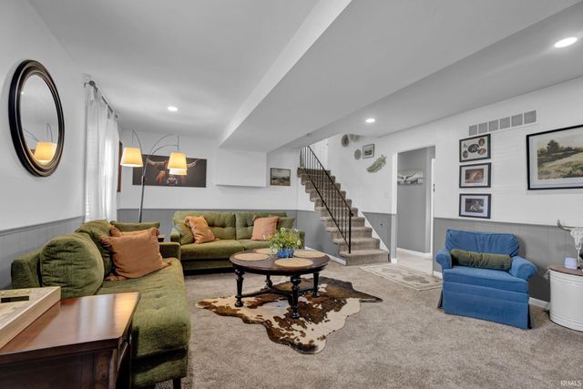 5906 Hamilton Drive, Evansville, IN 47711