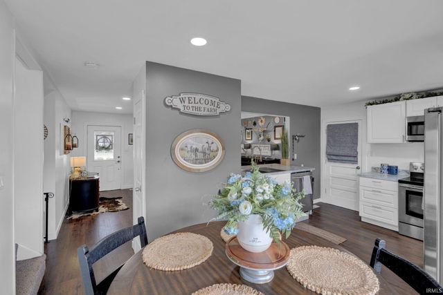 5906 Hamilton Drive, Evansville, IN 47711