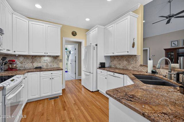 109 Currant Lane, Hampstead, NC 28443